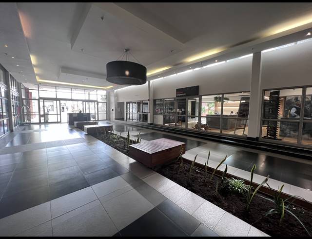 450M² OFFICE TO LET IN SALT RIVER